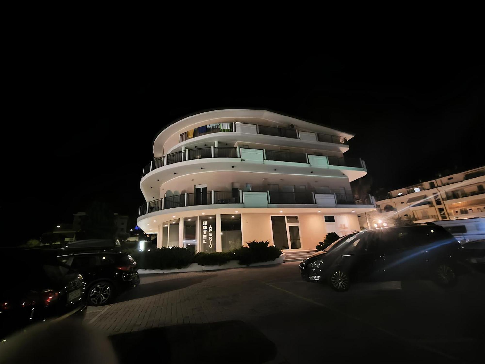 Eu Ropa Hotel 内雷托 外观 照片