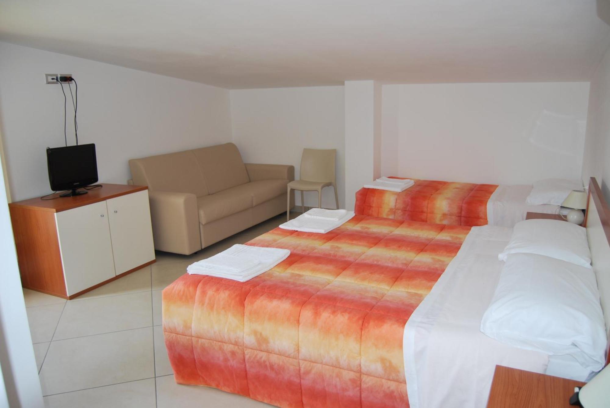 Eu Ropa Hotel 内雷托 外观 照片